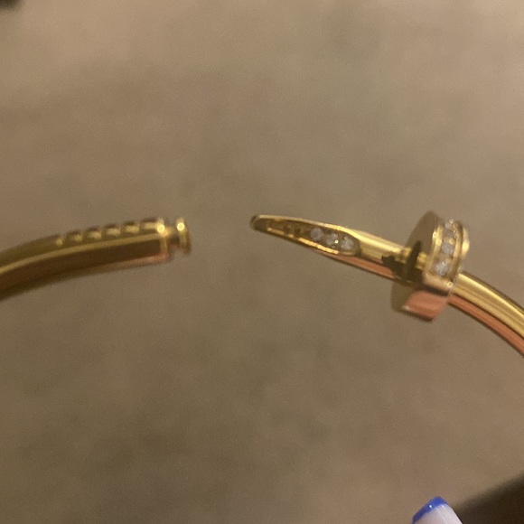 Nail Bangle Inspired Gold Tone 19cm - Picture 6 of 10